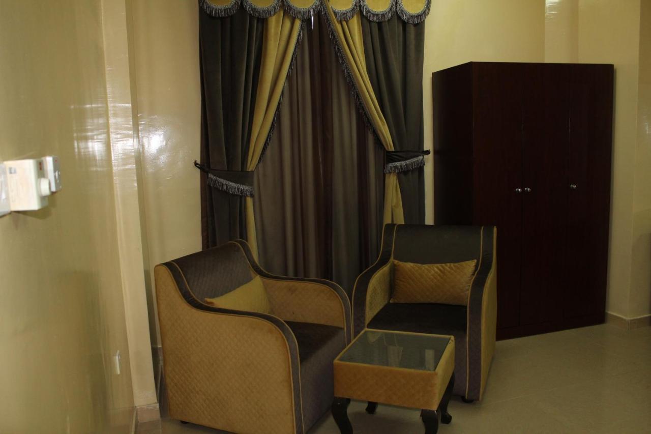 Al Aman Hotel Apartment 阿尔布亚米 外观 照片