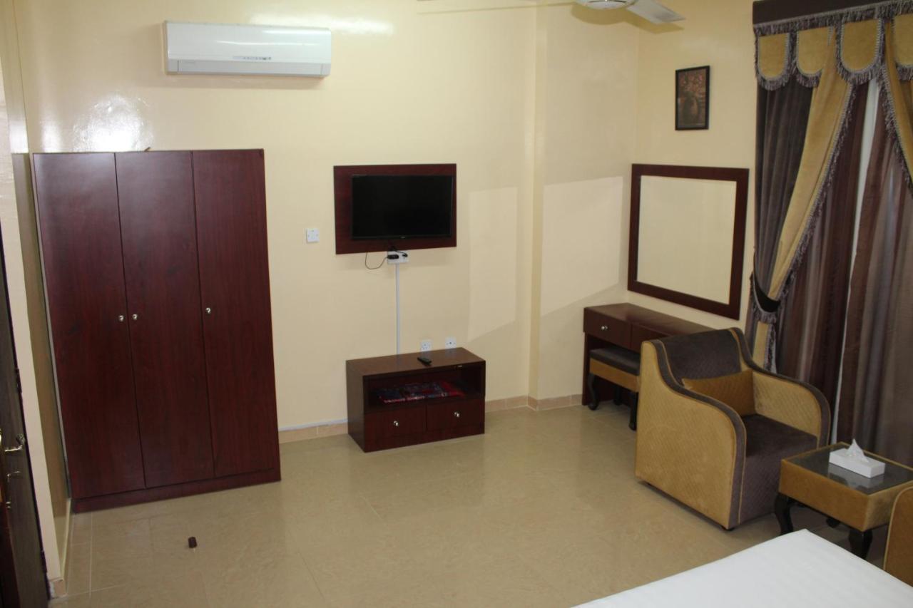 Al Aman Hotel Apartment 阿尔布亚米 外观 照片