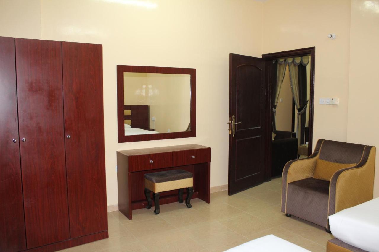 Al Aman Hotel Apartment 阿尔布亚米 外观 照片