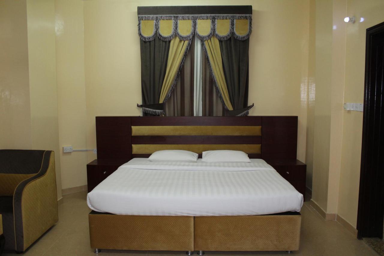 Al Aman Hotel Apartment 阿尔布亚米 外观 照片